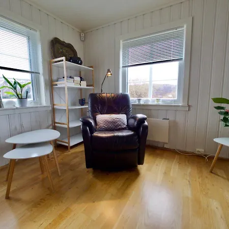 Vakantiehuis Elstad Farm Lofoten Bostad